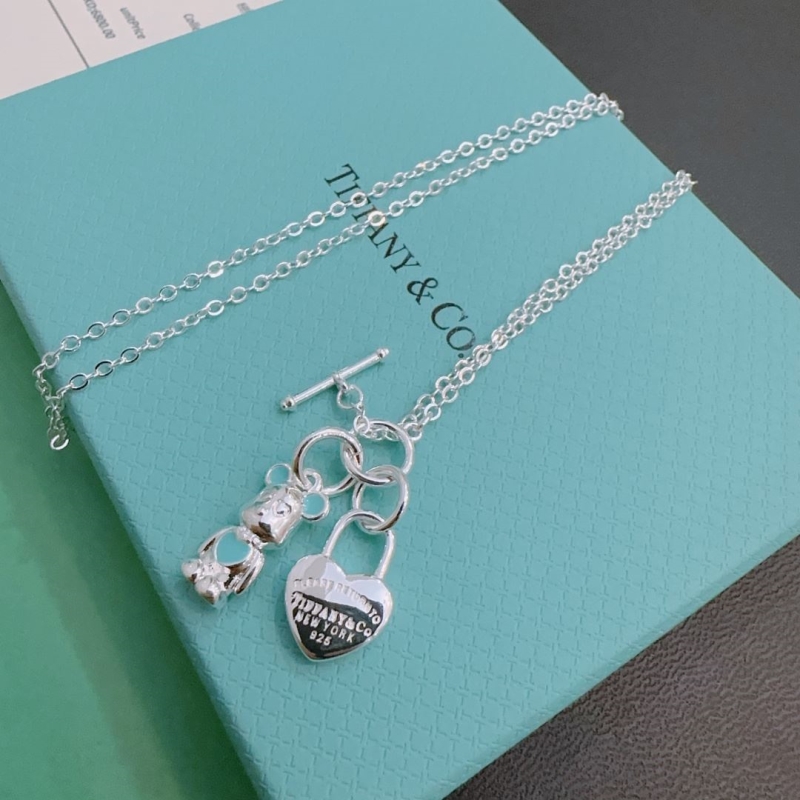 T*f*ny necklaces